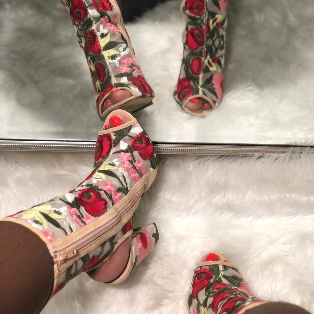 Floral Chunky Heel Peep-toe Booties